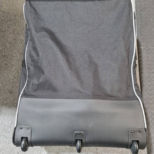 Load image into Gallery viewer, Rolling Canvas Travel Bag, Bottom View
sku:79052012