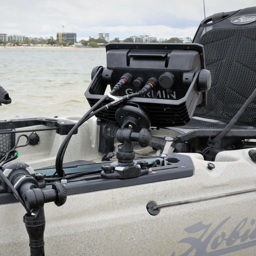 Garmin Fishfinder Mount R-Lock sku: