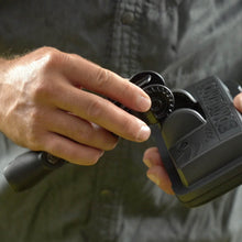 Load image into Gallery viewer, RAM Fish Finder Mount 1-inch Ball &amp; Arm HOOK2 in action
 sku:72023060
