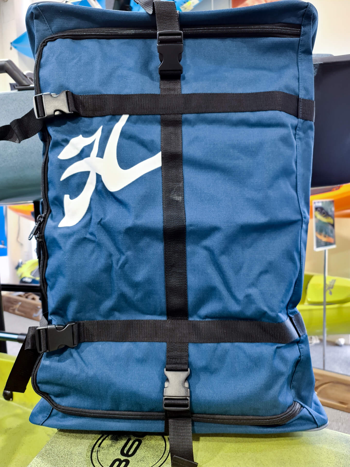 SUP Inflatable Backpack STANDARD, front sku: