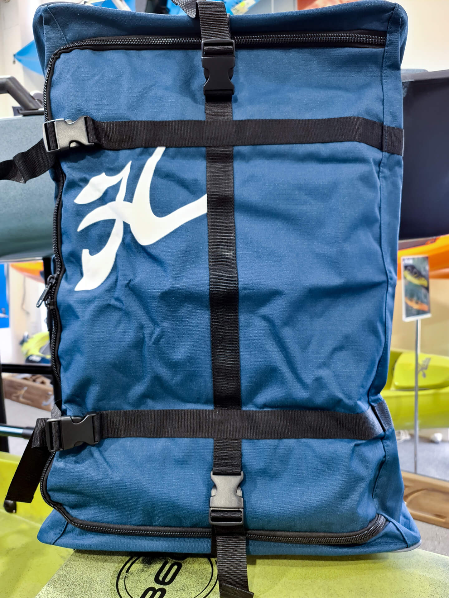 SUP Inflatable Backpack STANDARD, front | SKU: 463480-12-LG